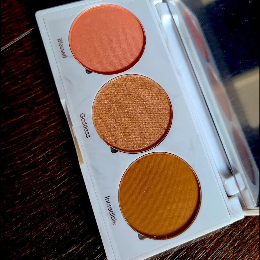 RealHer “ULTIMATE GLOW GETTER" cheek trio